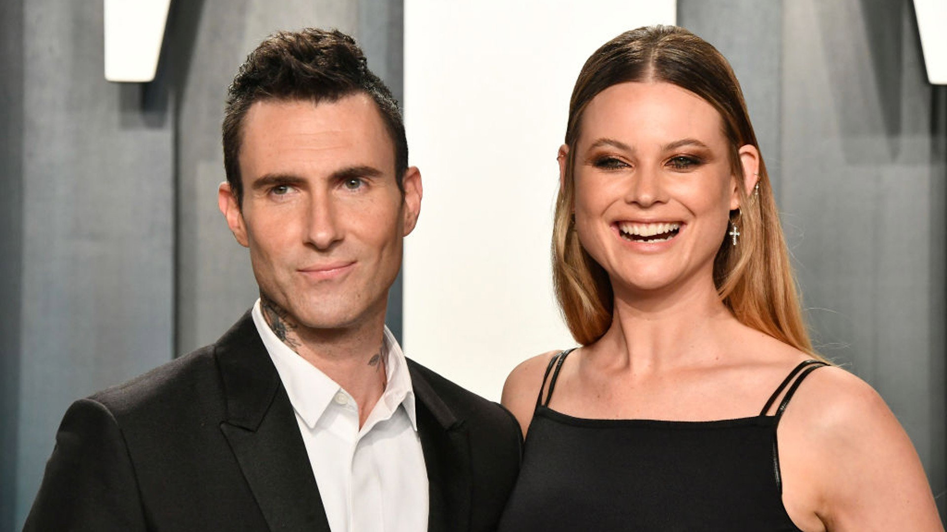 Behati Prinsloo i Adam Levine