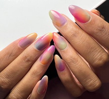 Modne paznokcie na lato 2023: Watercolor nails