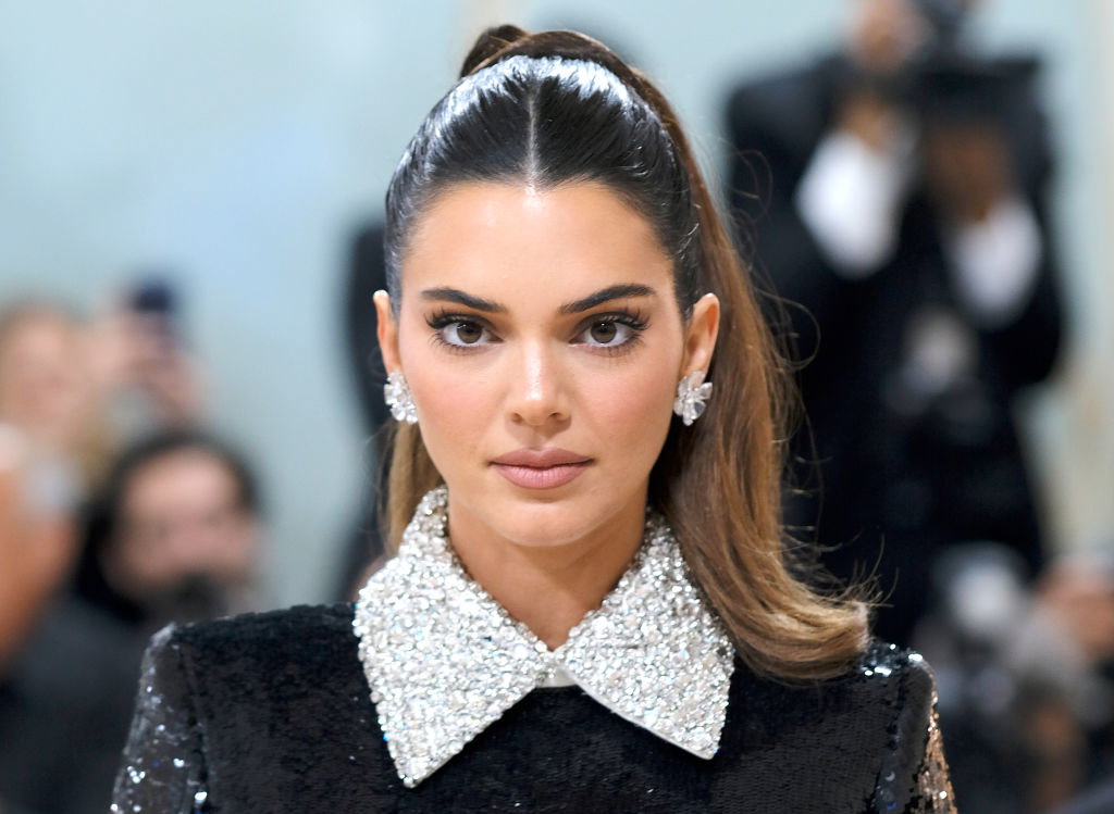 Kolczyki w stylu Kendall Jenner