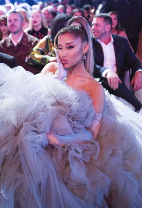 Ariana Grande i Dalton Gomez są parą. Dowód? Teledysk do piosenki „Stuck with U”, którą piosenkarka nagrała z Justinem Bieberem!