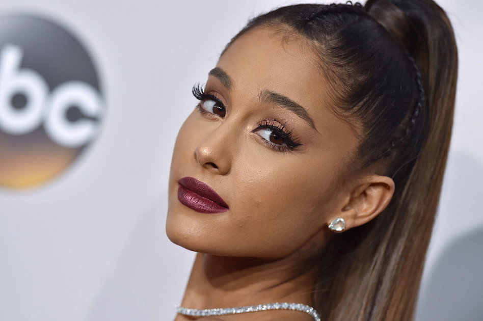 Ariana Grande pokazała obrączkę! Nie zgadniecie, kto pomagał w jej projektowaniu