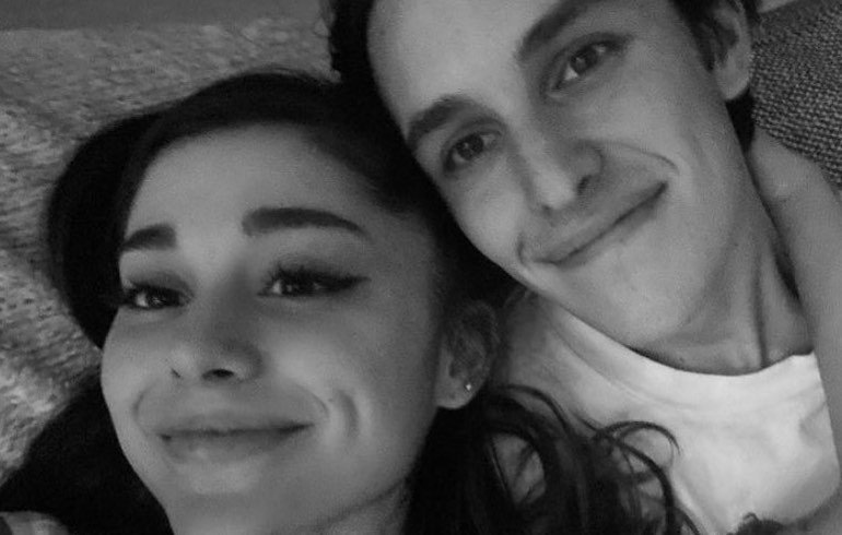 Ariana Grande zaręczyła się po kilku miesiącach związku! Artystka pokazała zdjęcie pięknego pierścionka