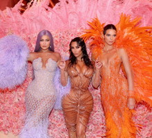 Kylie Jenner, Khloé Kardashian, Kendall Jenner