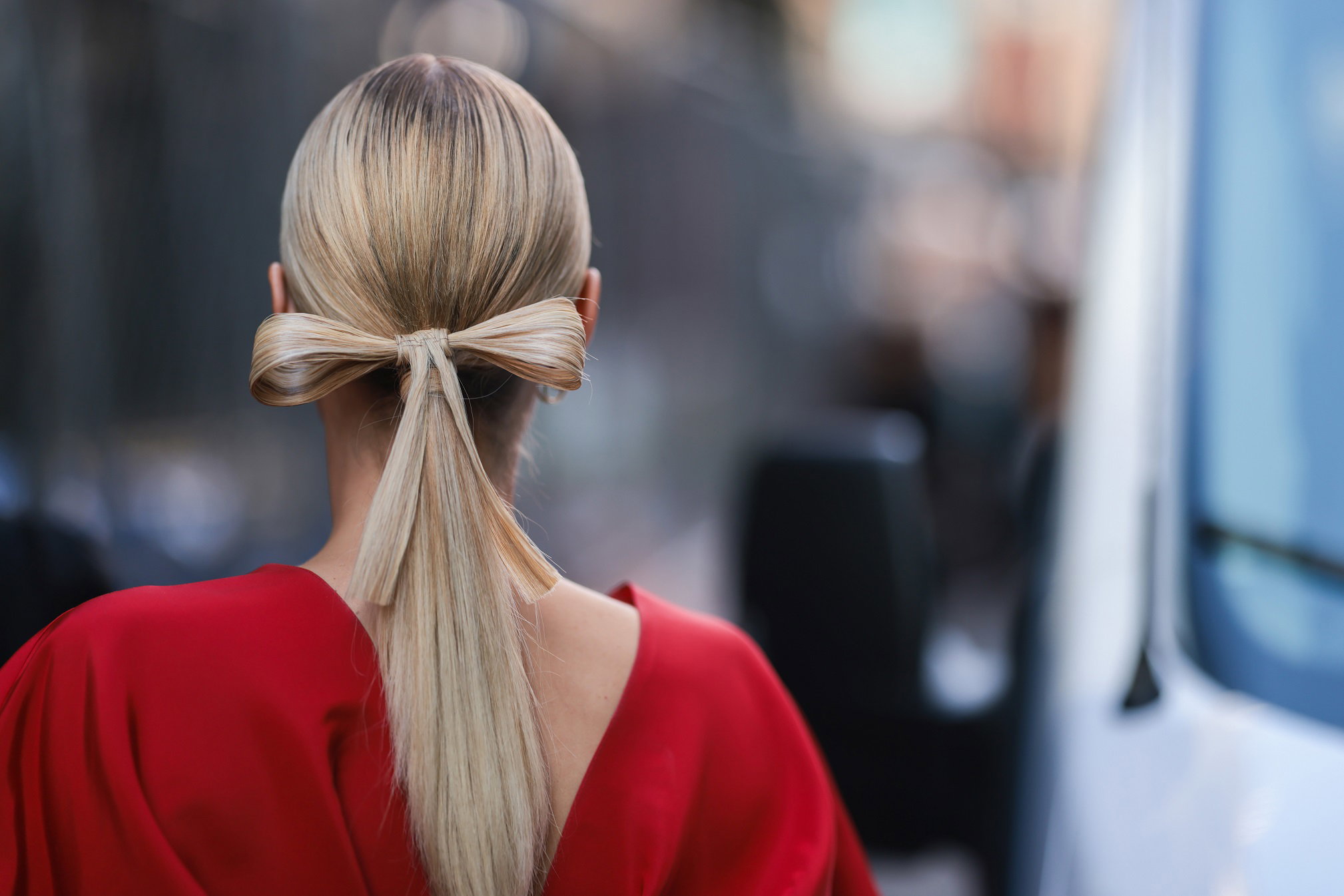 Szampon do włosów blond niwelujący żółty odcień. TOP 5 kosmetyków, które wydobędą chłodny odcień