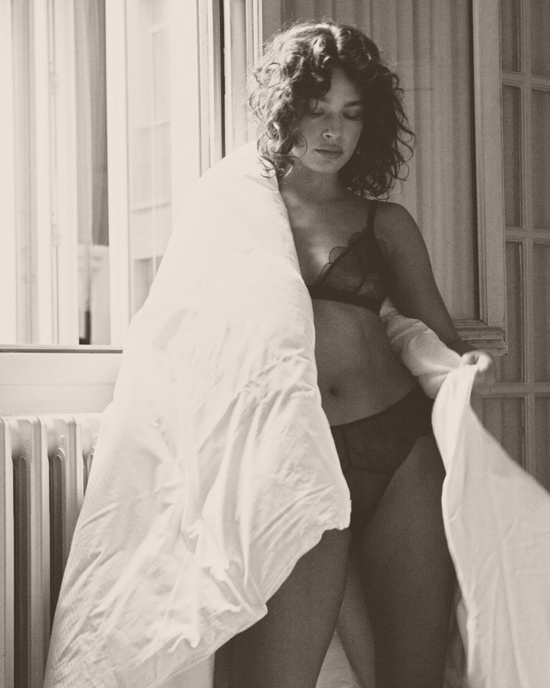 Undress Code na jesień-zimę 2023/2024. Paryska kampania z bohaterką niczym Carrie Bradshaw