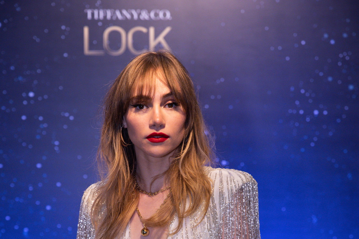 Suki Waterhouse