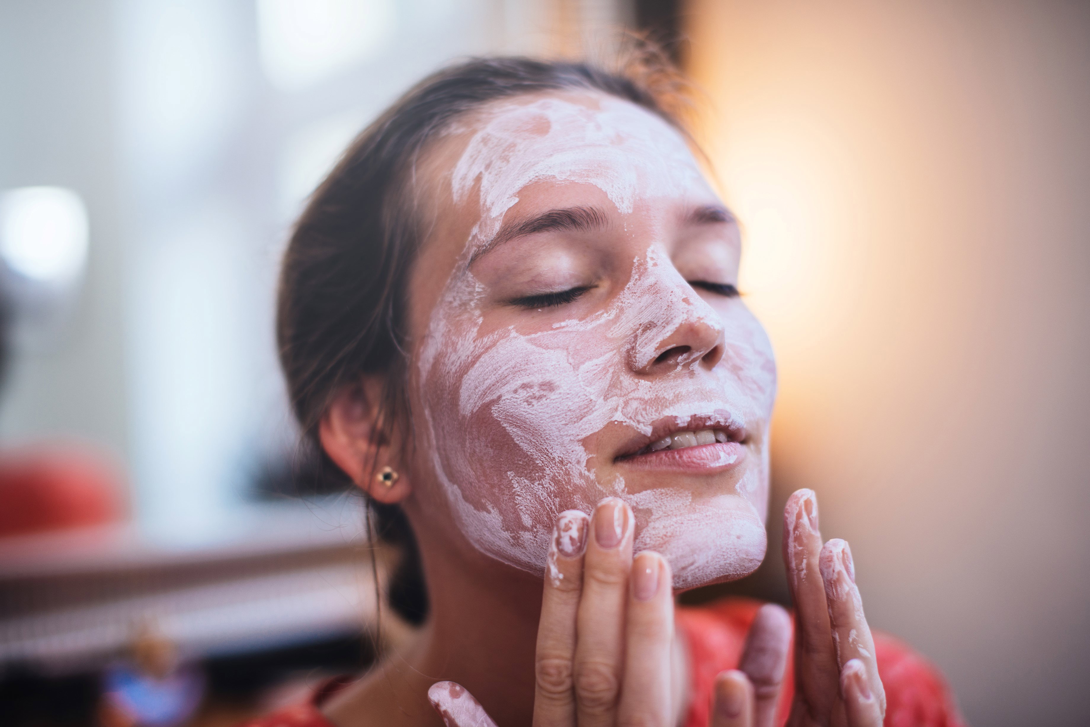 Ten odżywczy krem na noc z ceramidami i formułą skin-like jest bestsellerem i zbiera same pozytywne opinie. „Został mi polecony przez kosmetyczkę”