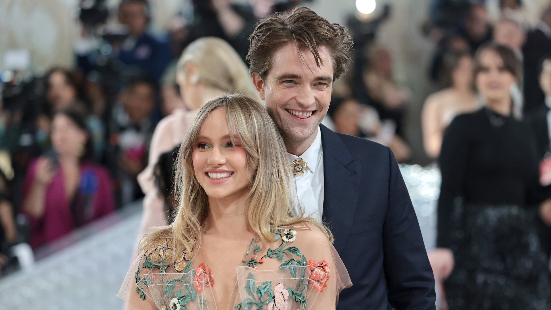 Suki Waterhouse i Robert Pattinson
