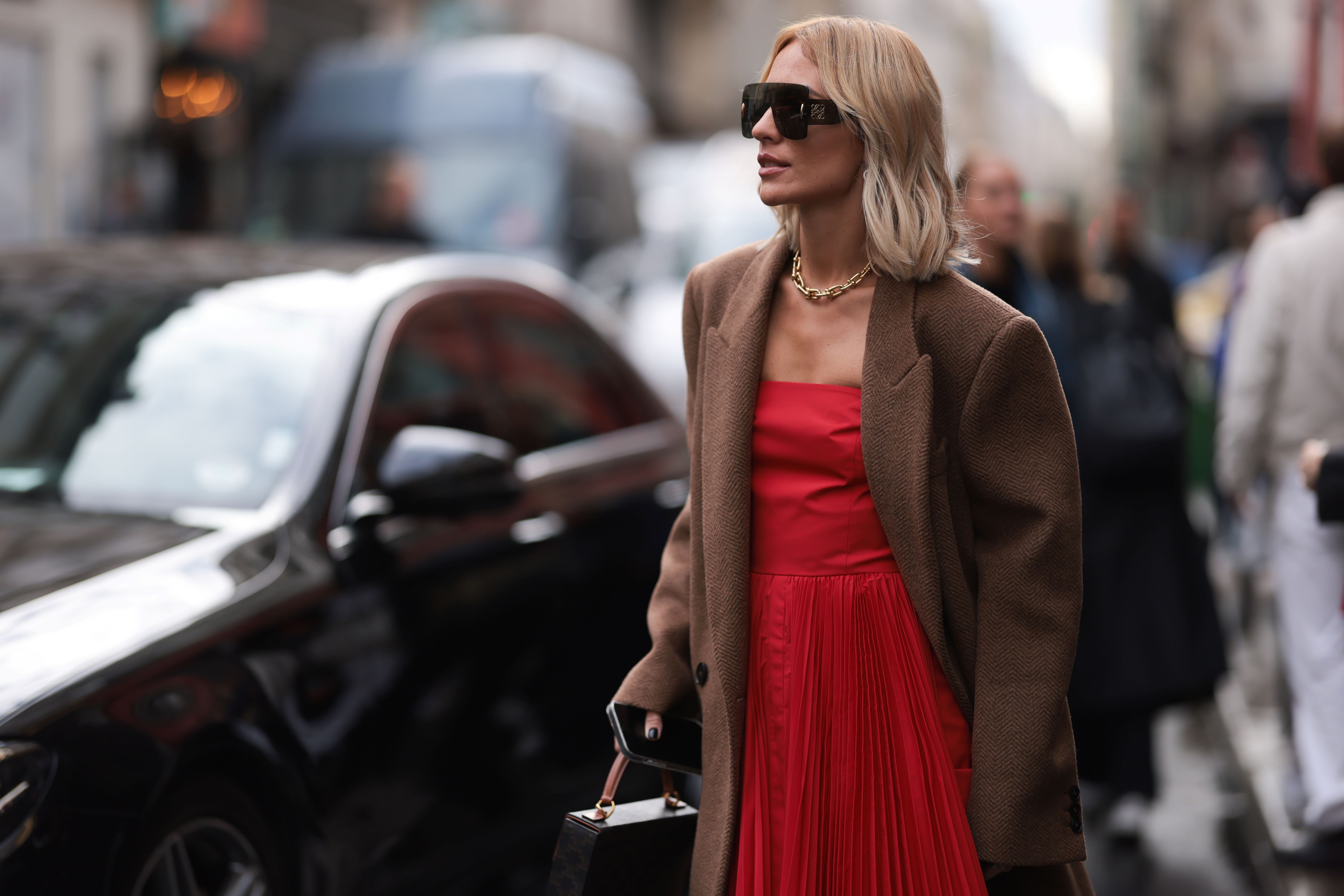 Wygodne i efektowne stylizacje na święta. 4 triki, które podkręcą nawet najprostszy look