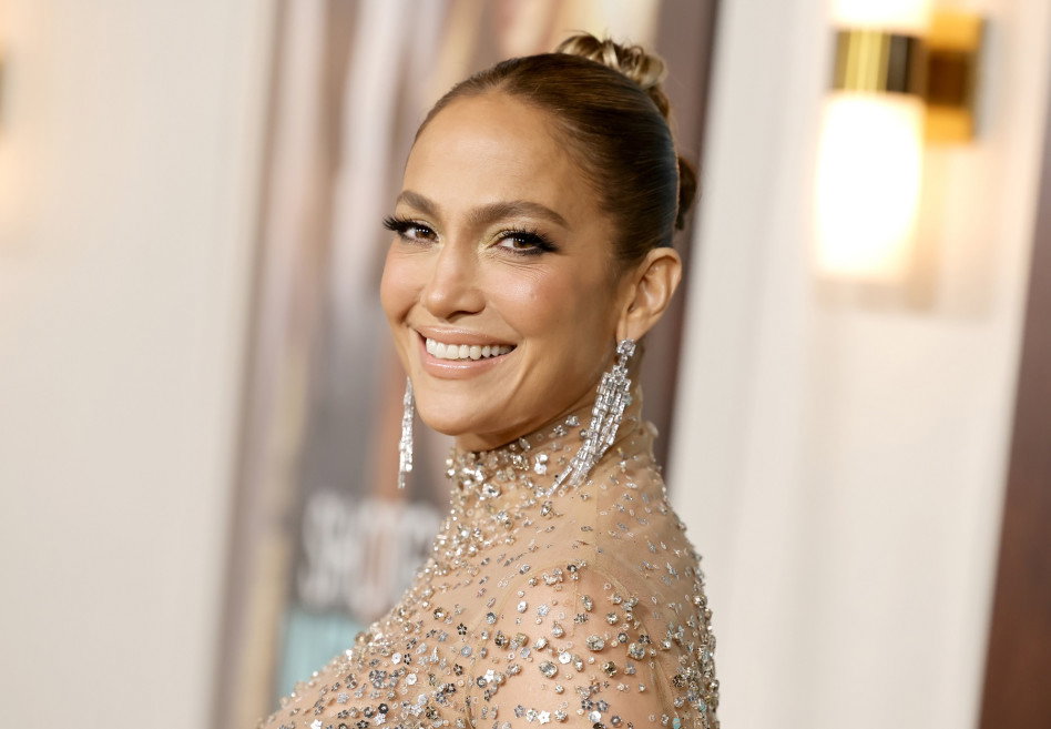 Jennifer Lopez po raz kolejny wybrała sukienkę polskiej projektantki. „Nieskończone piękno”