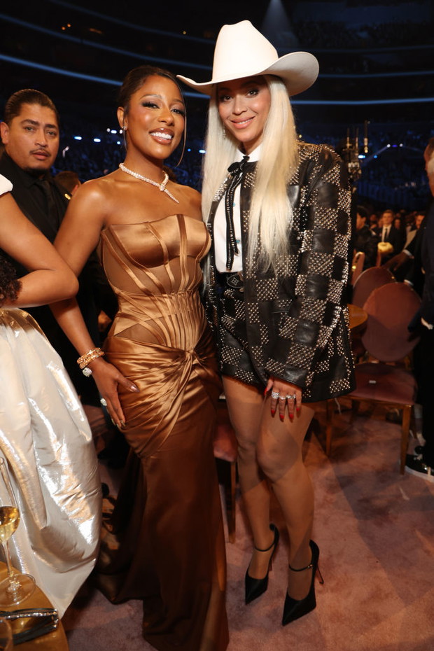 Victoria Monet i Beyoncé