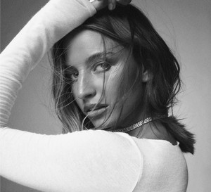 Julia Wieniawa dla GLAMOUR