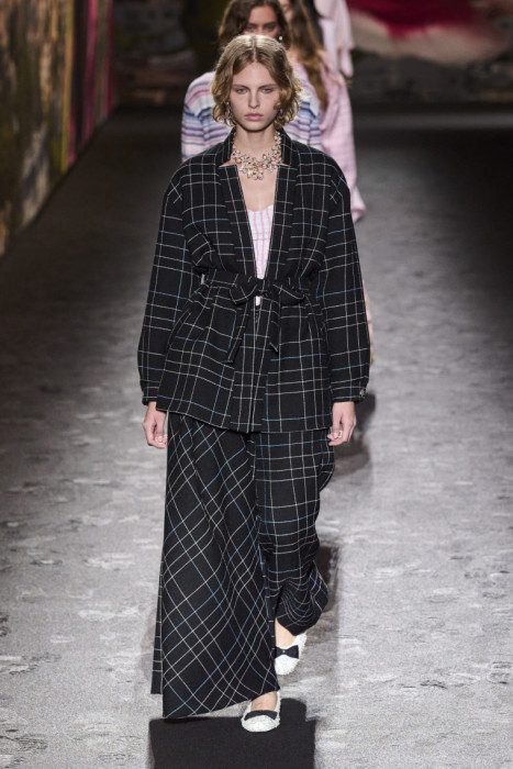 ab3061d027a7b050b6896357abe9768c490c8622-4eb2301