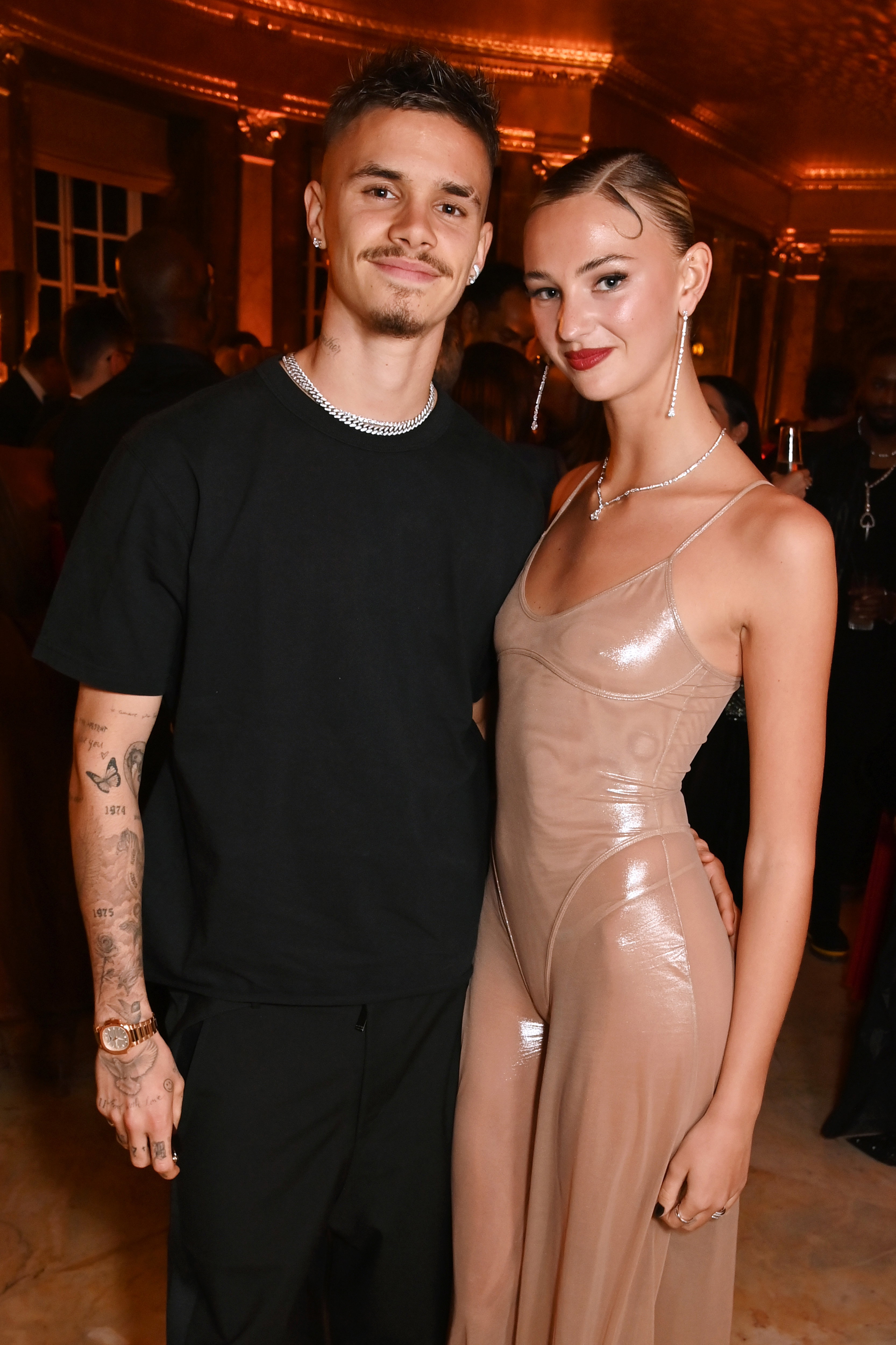 Romeo Beckham i Mia Regan