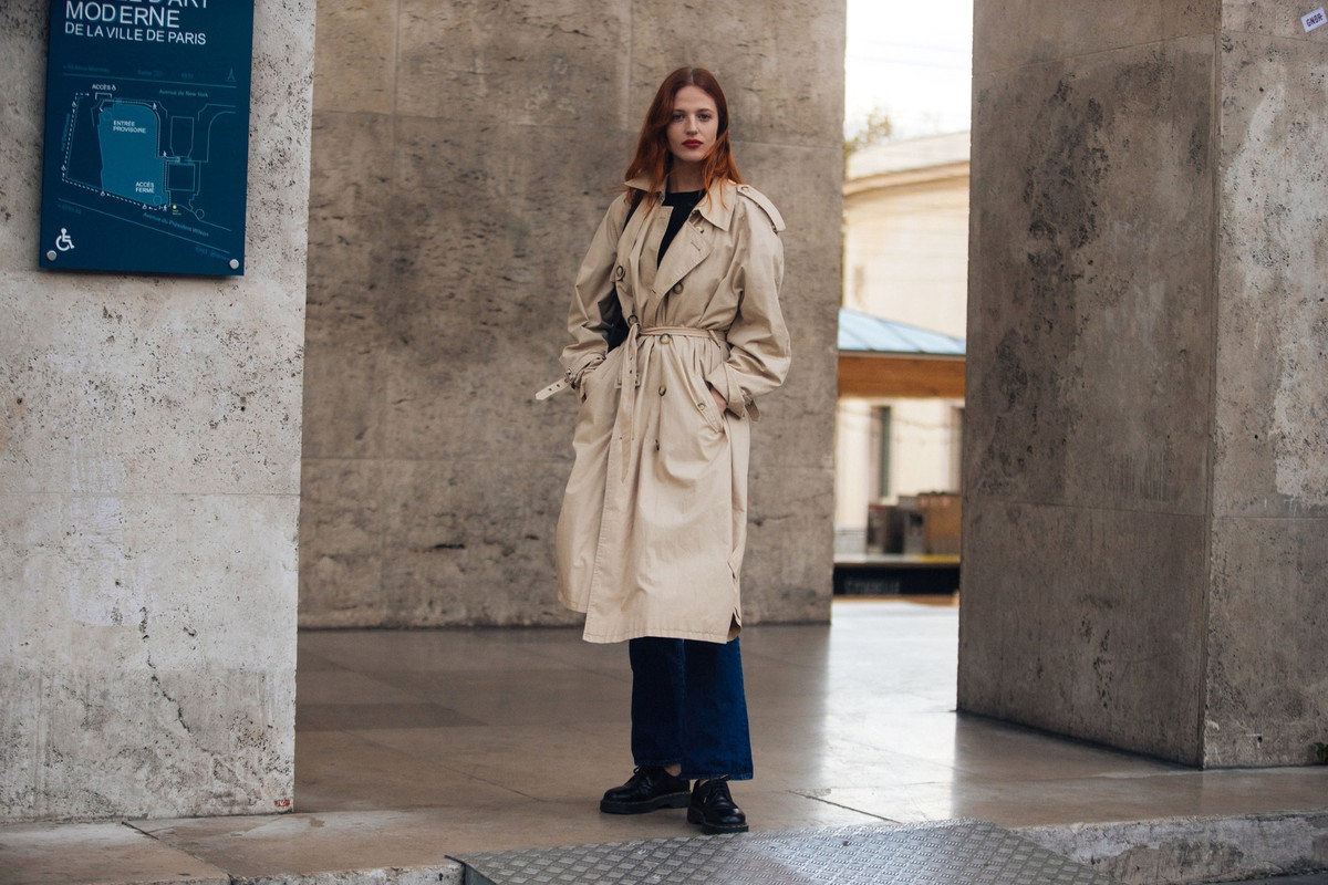 Te jeansy z Reserved optycznie wyszczuplają! Zapomniany do niedawna fason noszą top modelka Julia Banaś i influencerka Magda Jagnicka