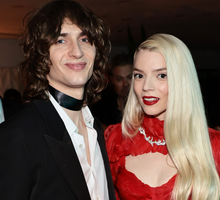 Anya Taylor-Joy i Malcolm McRae