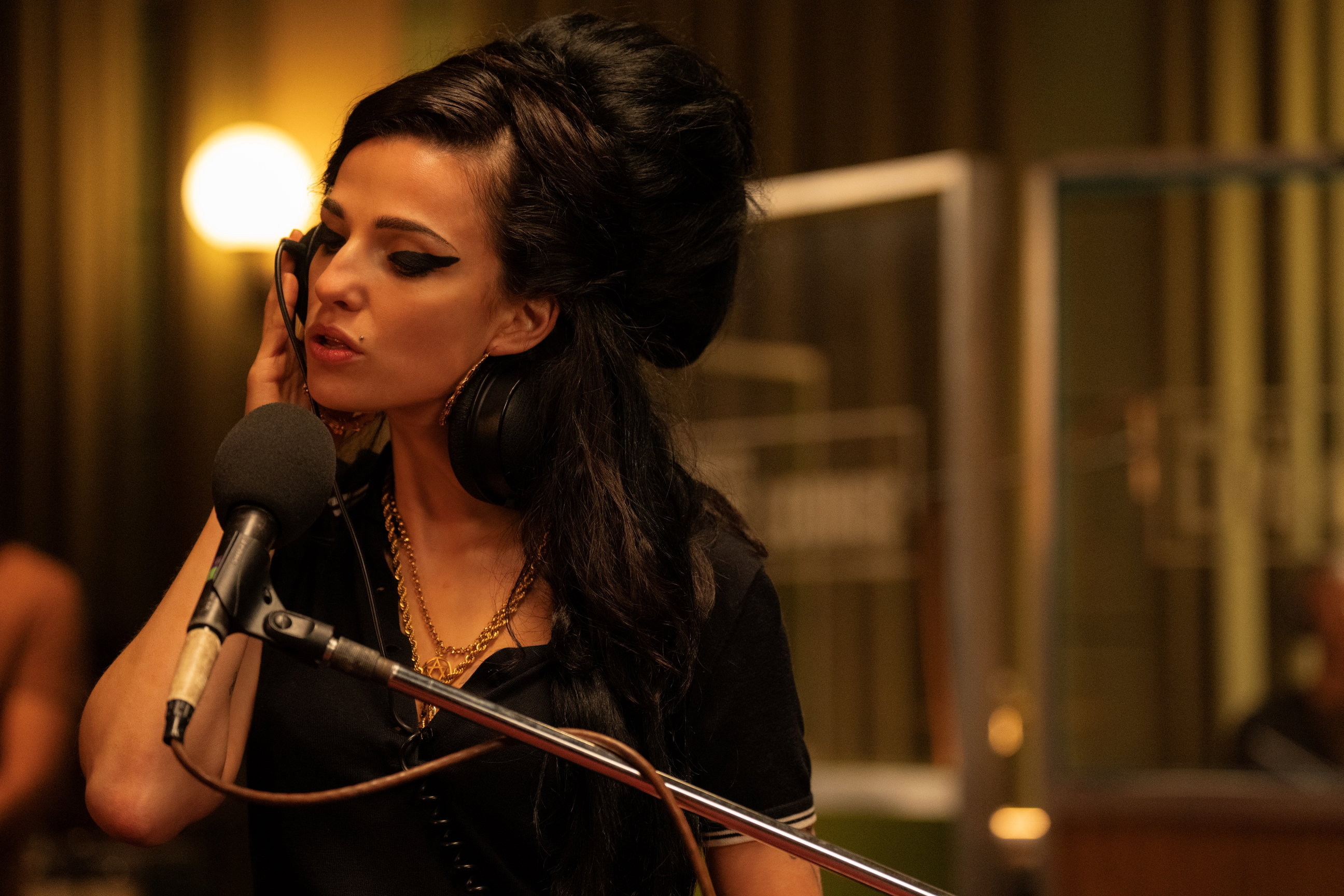 "Back to Black" Amy Winehouse