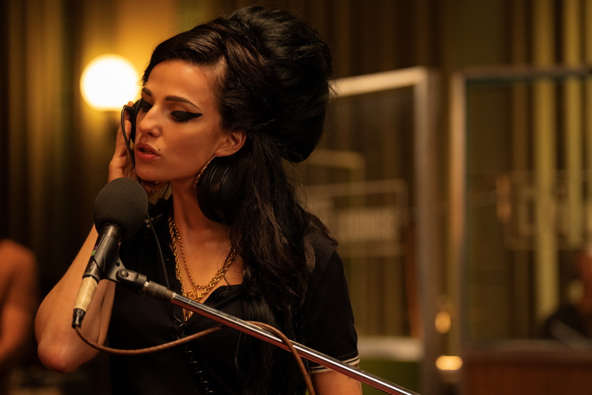 "Back to Black" Amy Winehouse