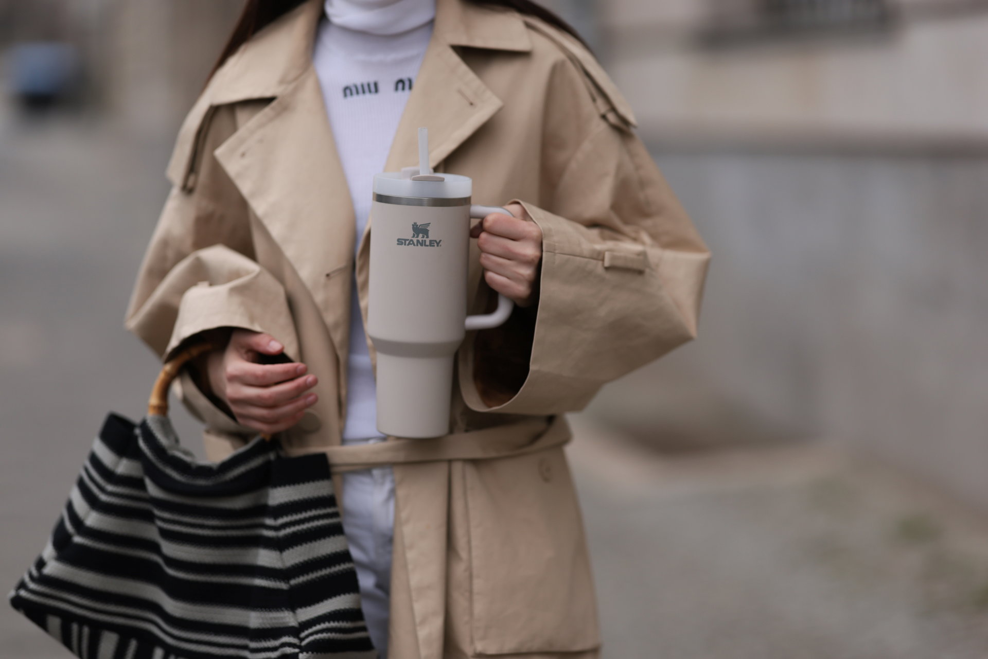 Ten nieśmiertelny klasyk sprawia, że każda stylizacja wygląda na droższą, a kupicie go w H&M