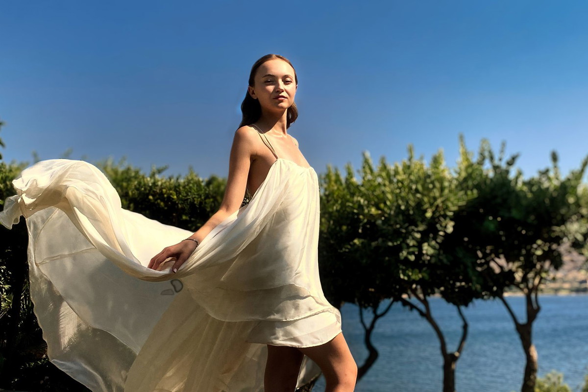 3 najlepsze balsamy brązujące do ciała. Uzyskasz nimi efekt sunkissed i złocistą opaleniznę