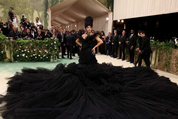 Met Gala 2024: Cardi B
