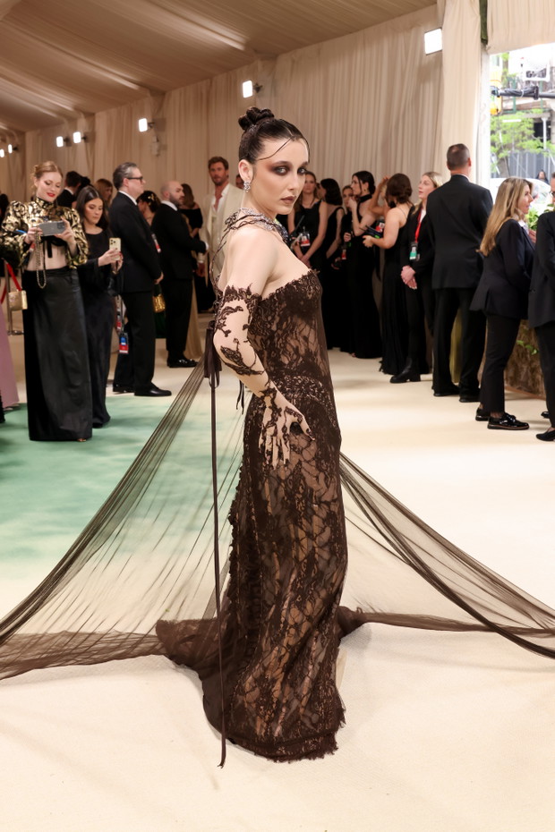 Met Gala 2024: Emma Chamberlain