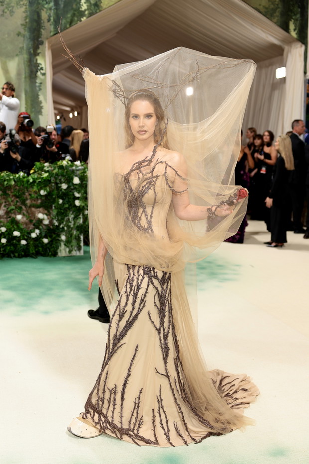 Met Gala 2024: Lana Del Rey