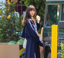 Te 3 sukienki na lato są teraz najmodniejsze. Jedną z nich już nosi Dakota Johnson i wygląda olśniewająco!