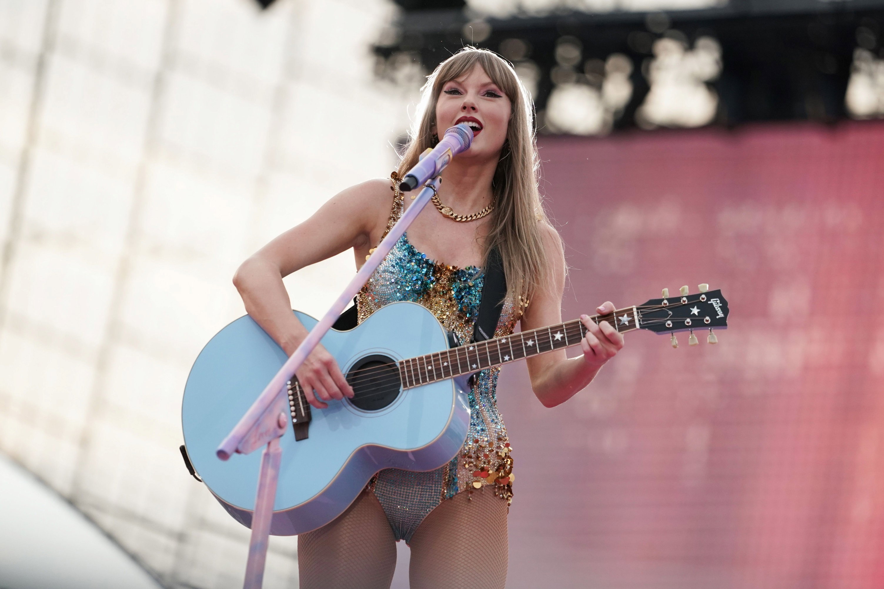 To kwintesencja stylu Taylor Swift. Jesteś Swiftie? Na pewno też to masz w swojej szafie