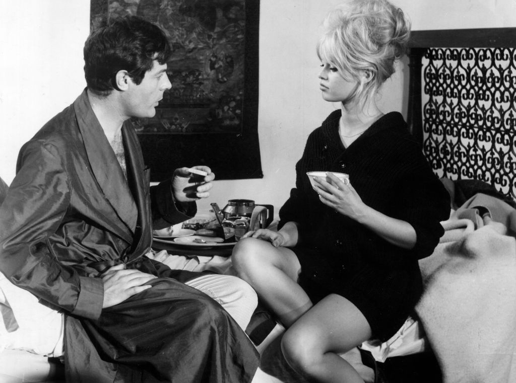 Brigitte Bardot i Marcello Mastroianni na planie