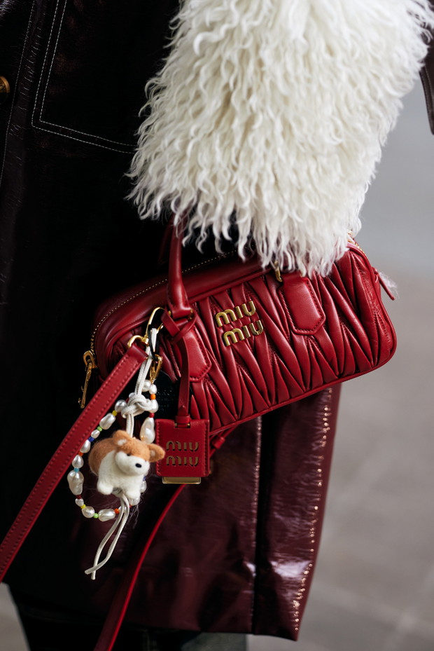 London Fashion Week SS 25 Street Style