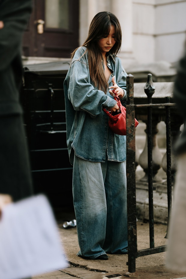 London Fashion Week SS 25 Street Style