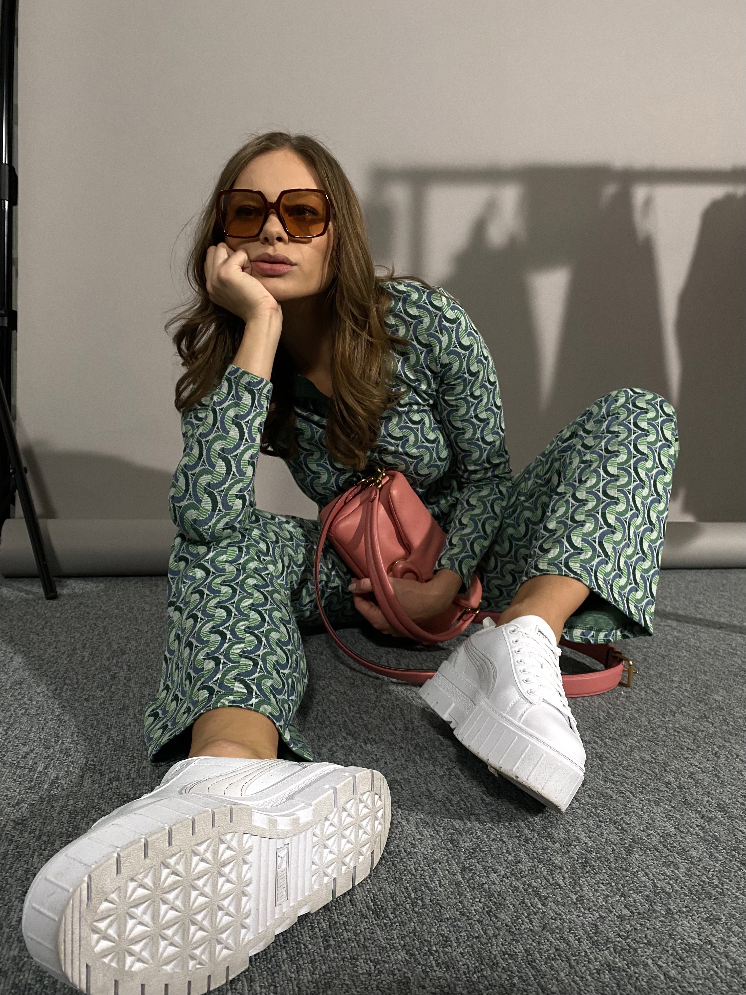 Ile (ciekawych!) stylizacji można stworzyć w 3 minuty? Podjęłyśmy to wyzwanie w redakcyjnym fashion roomie - zobaczcie, jak nam poszło!