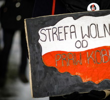 Czy można przerwać ciążę w Polsce po wyroku TK? Prawniczka odpowiada