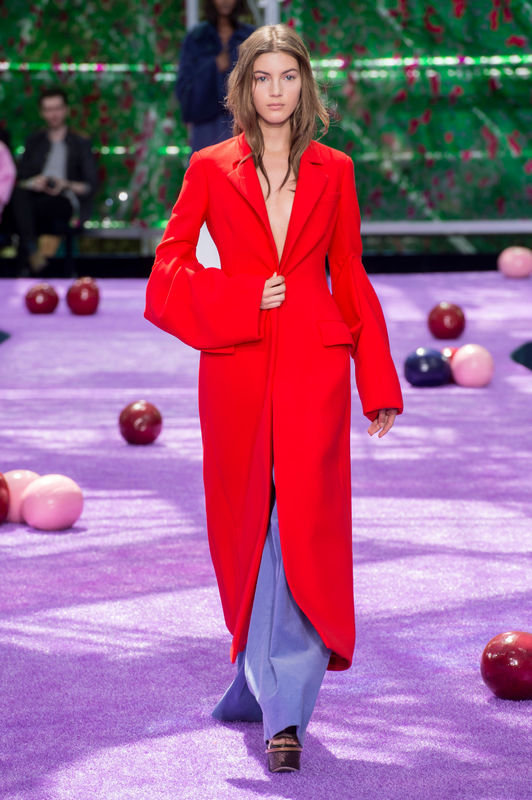 11christian-dior-haute-couture-jesien-zima-2015-2016-fot-imaxtree