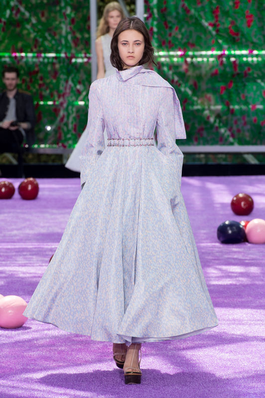 8christian-dior-haute-couture-jesien-zima-2015-2016-fot-imaxtree