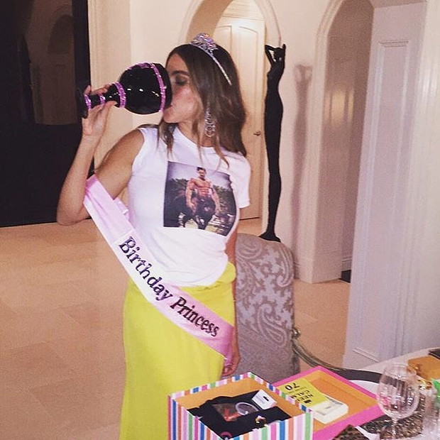 via @ sofiavergara Instagram