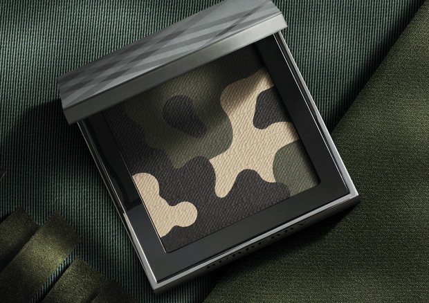 Burberry Make-up, mat. prasowe