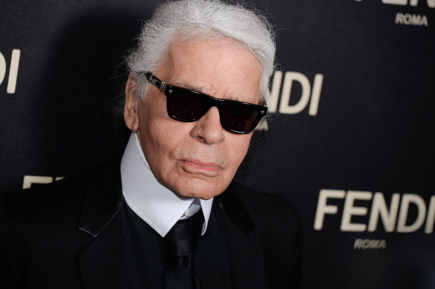 Jeszcze przed swoją śmiercią Lagerfeld zdążył przeprowadzić zarówno w Chanel jaki i Fendi rewolucję. Projektant zapowiedział, że obie marki rezygnują z naturalnych futer i skór egzotycznych zwierząt.