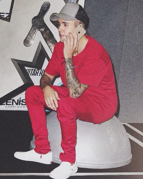 via #mtvema Instagram