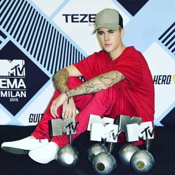 via #mtvema Instagram