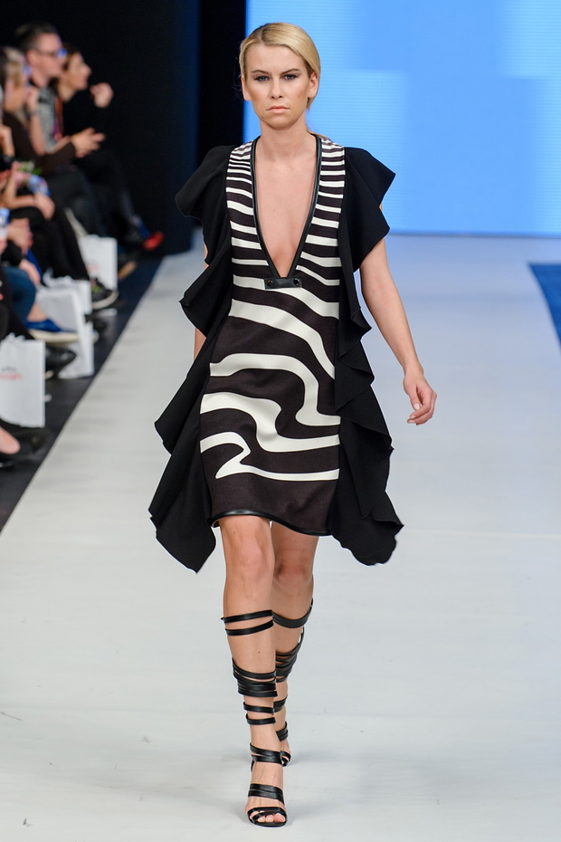 pokaz kolekcji Jacob Birge Vision wiosna lato 2016 na Fashion Philosophy Fashion Week Poland 0479