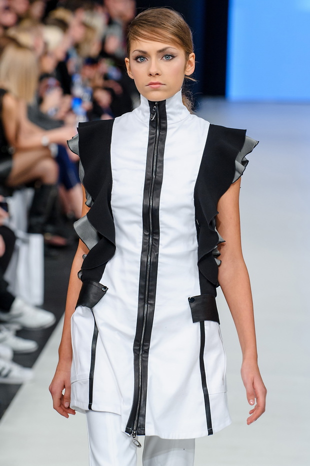 pokaz kolekcji Jacob Birge Vision wiosna lato 2016 na Fashion Philosophy Fashion Week Poland 0513