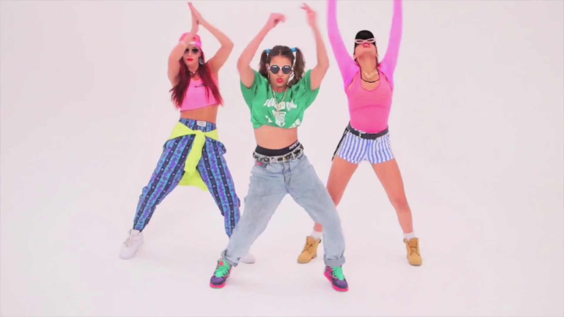 justin-bieber-sorry-dance-video_8916222-5470_1920x1080