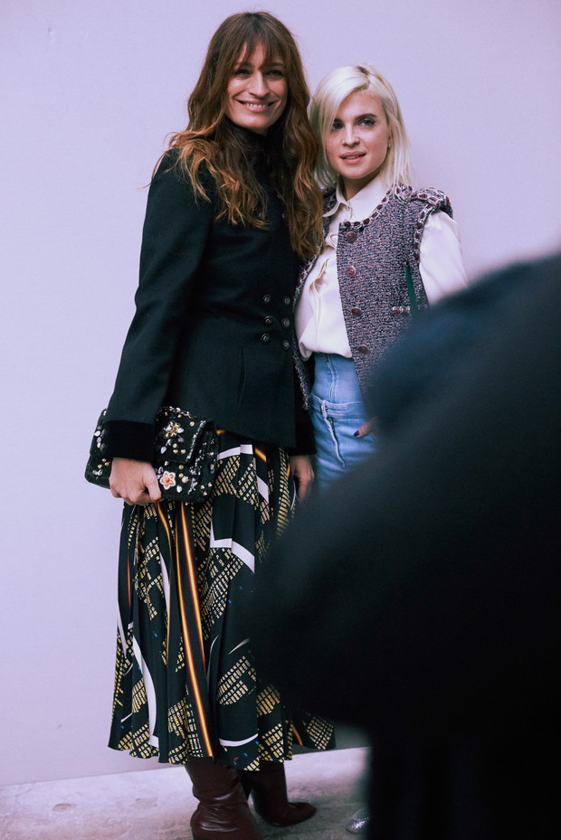 Caroline DE MAIGRET i Cecile CASSEL, CHANEL SS 16, fot. Picture by GETTY Images