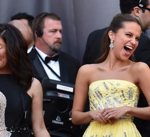Alicia Vikander / GIF