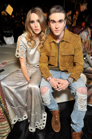 hm-studio-suki-waterhouse-and-gabriel-day-lewis-wearing-hm_low