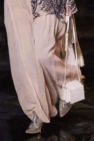 runway_details_04_low