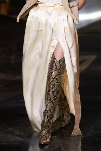 runway_details_05_low