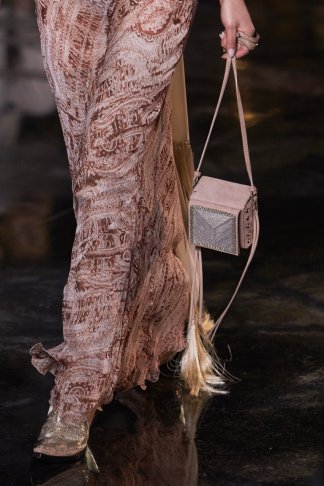 runway_details_08_low
